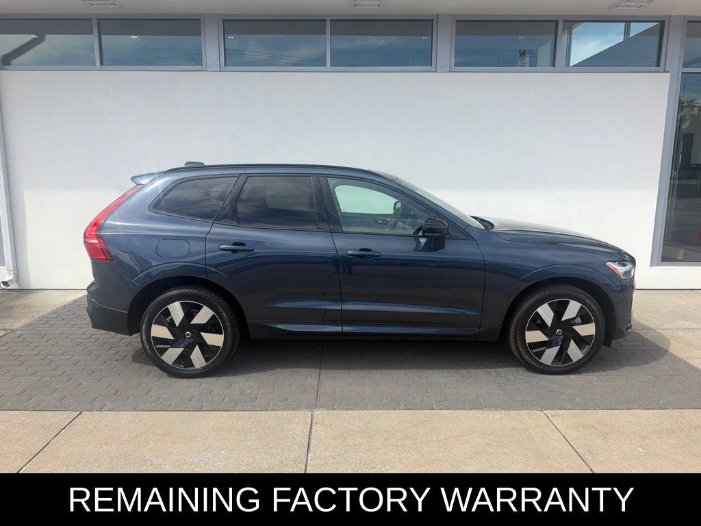 Used 2024 Volvo XC60 T8 Plus w/ Protection Package Premier AWD/4WD image 4