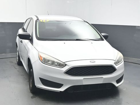 Used 2016 Ford Focus S FWD image 2