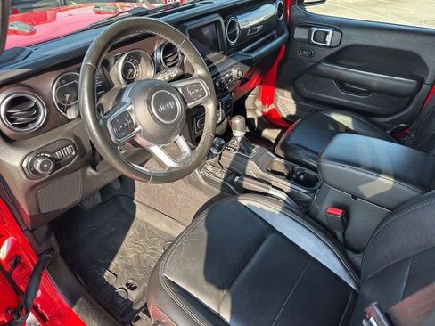 Used 2021 Jeep Wrangler Unlimited Sahara AWD/4WD image 29