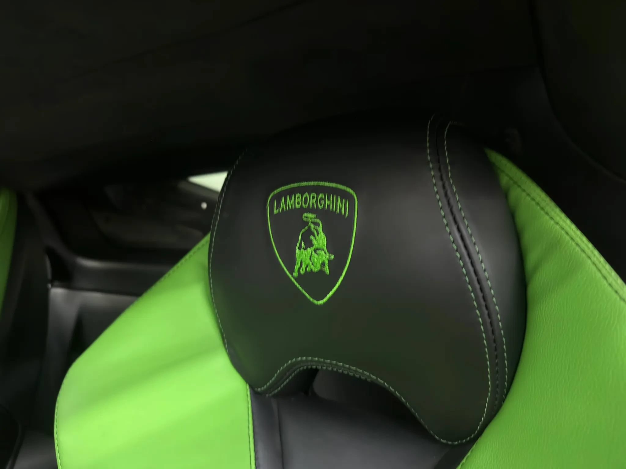 Used 2015 Lamborghini Huracan LP 610-4 AWD/4WD image 30