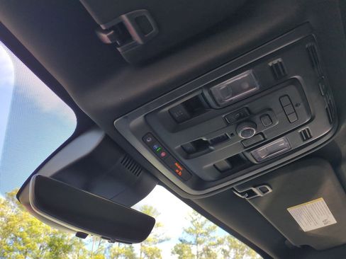 Used 2023 GMC Yukon XL Denali Ultimate image 26