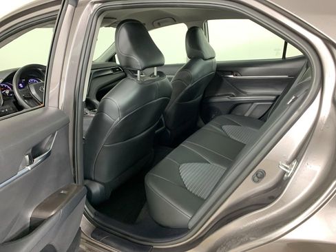 Used 2024 Toyota Camry SE w/ Convenience Package image 31