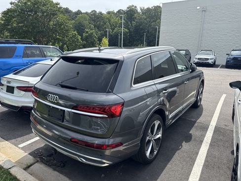 Used 2021 Audi Q7 3.0T Premium Plus w/ Premium Plus Package AWD/4WD image 6