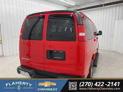 Used 2024 Chevrolet Express 3500 LT w/ LT Preferred Equipment Group RWD image 3
