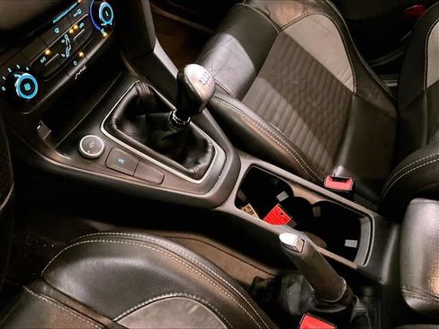 Used 2017 Ford Focus ST FWD image 16