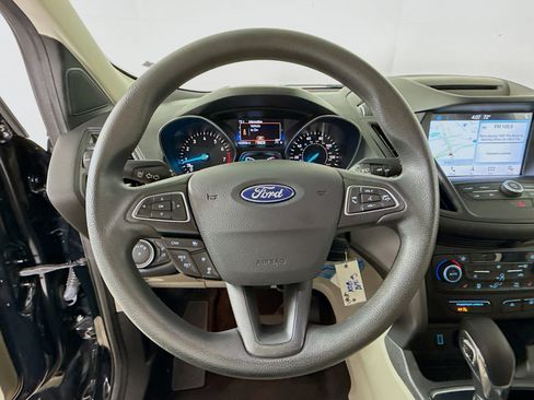 Used 2018 Ford Escape SE w/ Ford Safe & Smart Package image 11