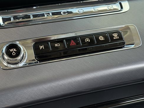 New 2026 Lincoln Aviator 2WD image 17