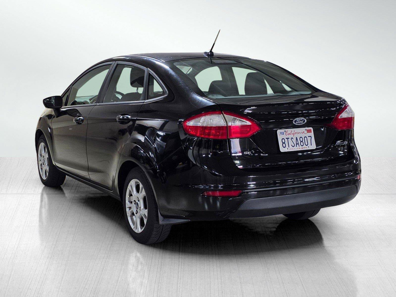 Used 2016 Ford Fiesta SE FWD image 5