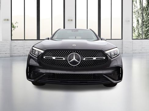 Certified 2025 Mercedes-Benz GLC 300 image 8