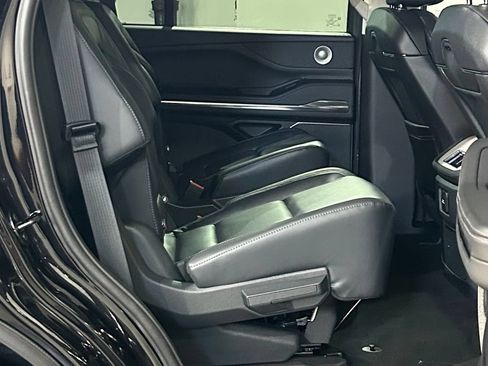 New 2026 Lincoln Navigator Reserve AWD/4WD image 67