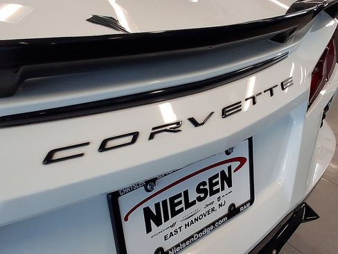 Used 2024 Chevrolet Corvette Stingray Preferred Cpe w/ Z51 Performance Package RWD image 27