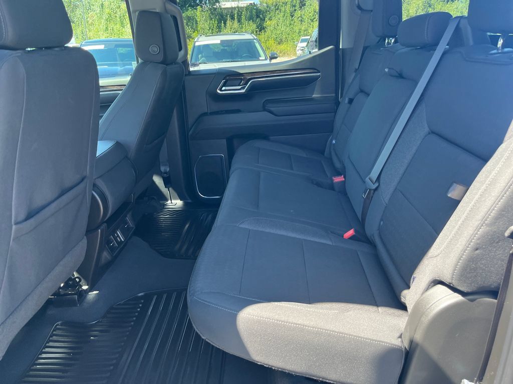 Used 2024 GMC Sierra 1500 Elevation AWD/4WD image 13