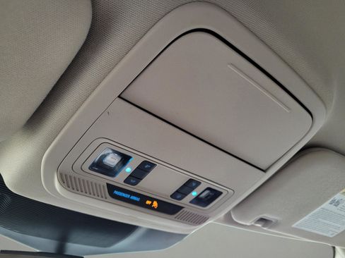 Certified 2021 Ford Explorer 2WD image 27