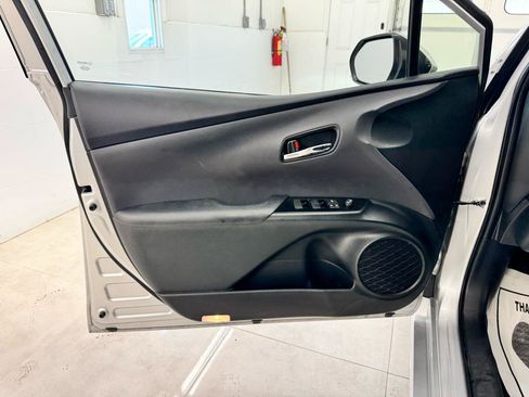 Used 2022 Toyota Prius Prime LE FWD image 11