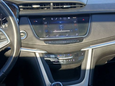 Used 2017 Cadillac XT5 Luxury w/ Driver Awareness Package FWD image 28
