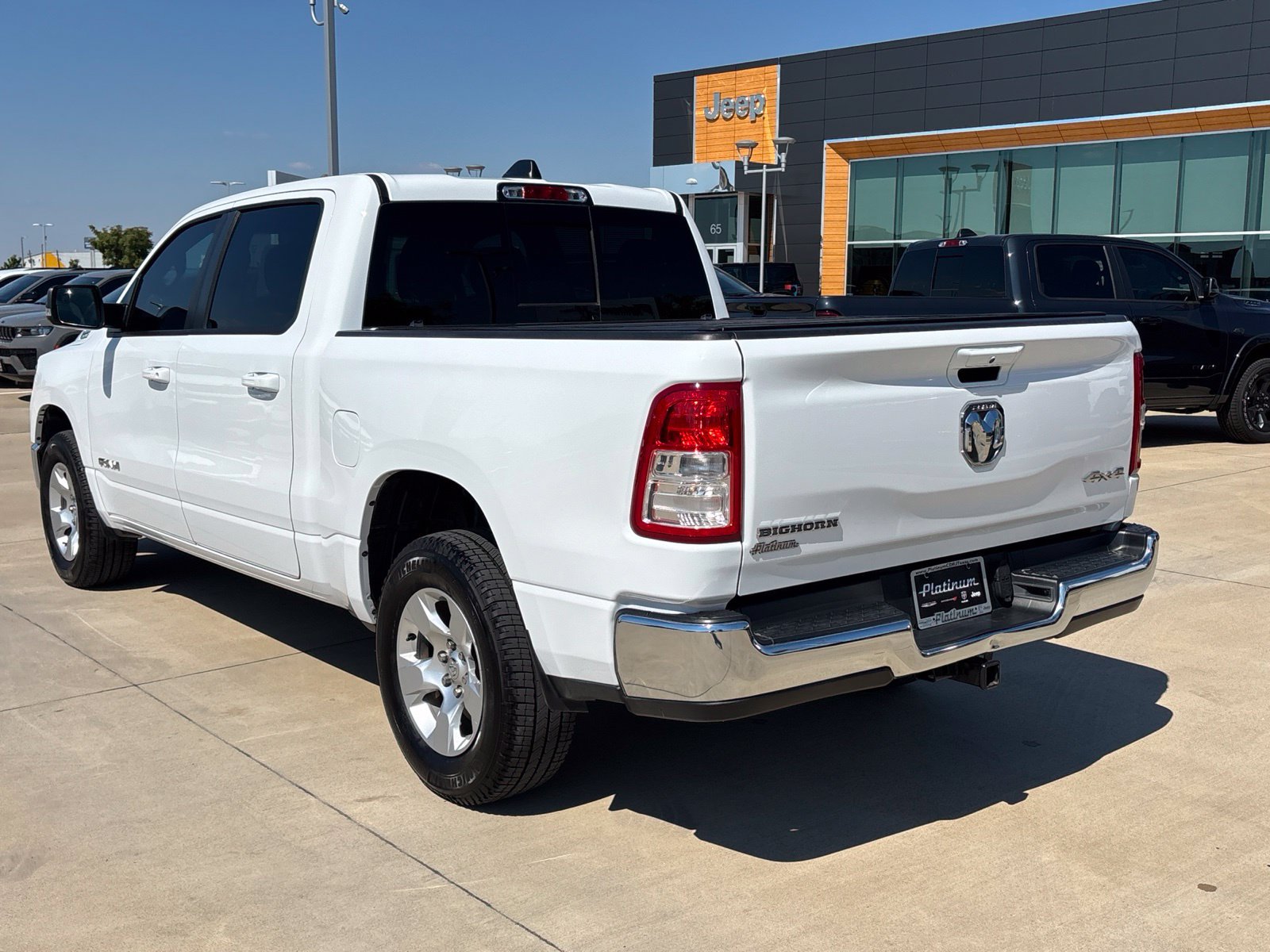 Used 2022 RAM 1500 Big Horn AWD/4WD image 3