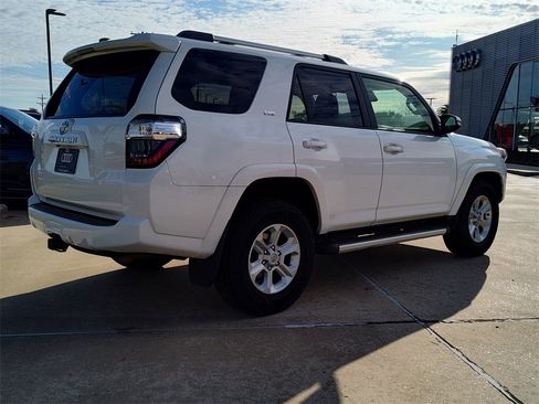 Used 2023 Toyota 4Runner SR5 Premium image 12