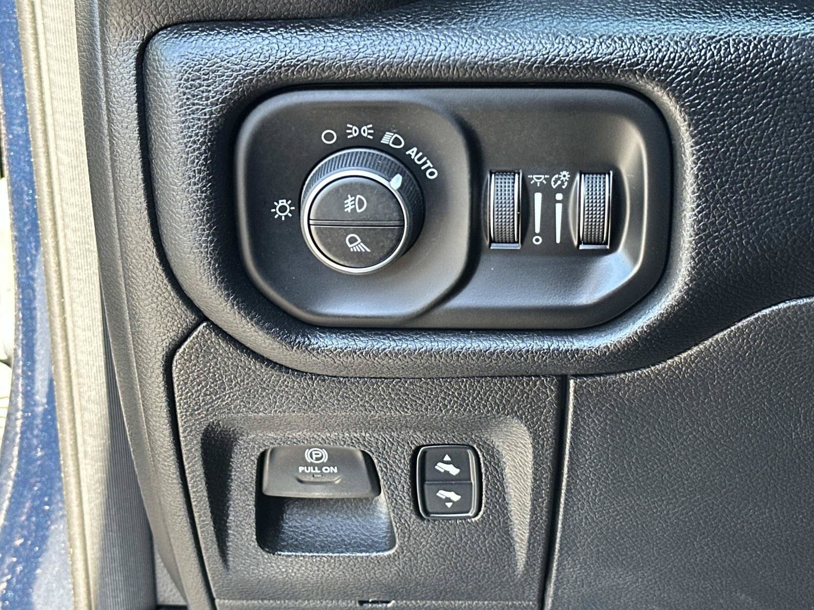 Used 2020 RAM 1500 Laramie AWD/4WD image 22