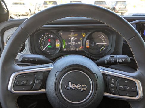 Used 2024 Jeep Wrangler Unlimited Sahara w/ Safety Group AWD/4WD image 28