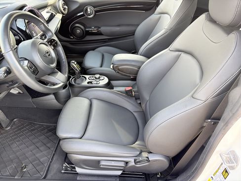 Used 2024 MINI Cooper SE FWD image 2