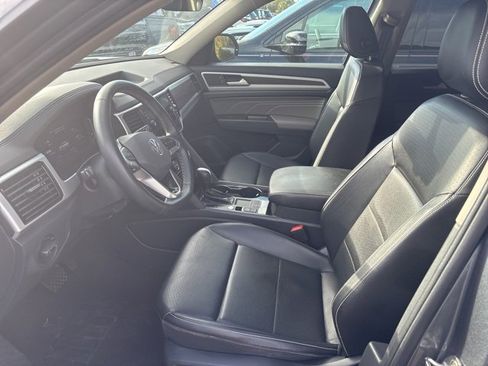 Used 2022 Volkswagen Atlas SE image 4