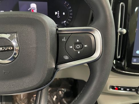 Used 2023 Volvo XC40 B5 Plus w/ Driver Assist Package AWD/4WD image 29