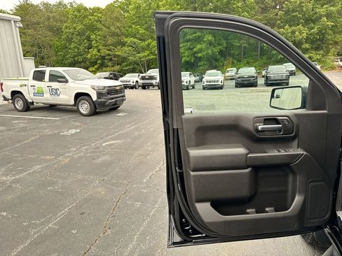 Used 2025 Chevrolet Silverado 1500 Custom Trail Boss AWD/4WD image 13