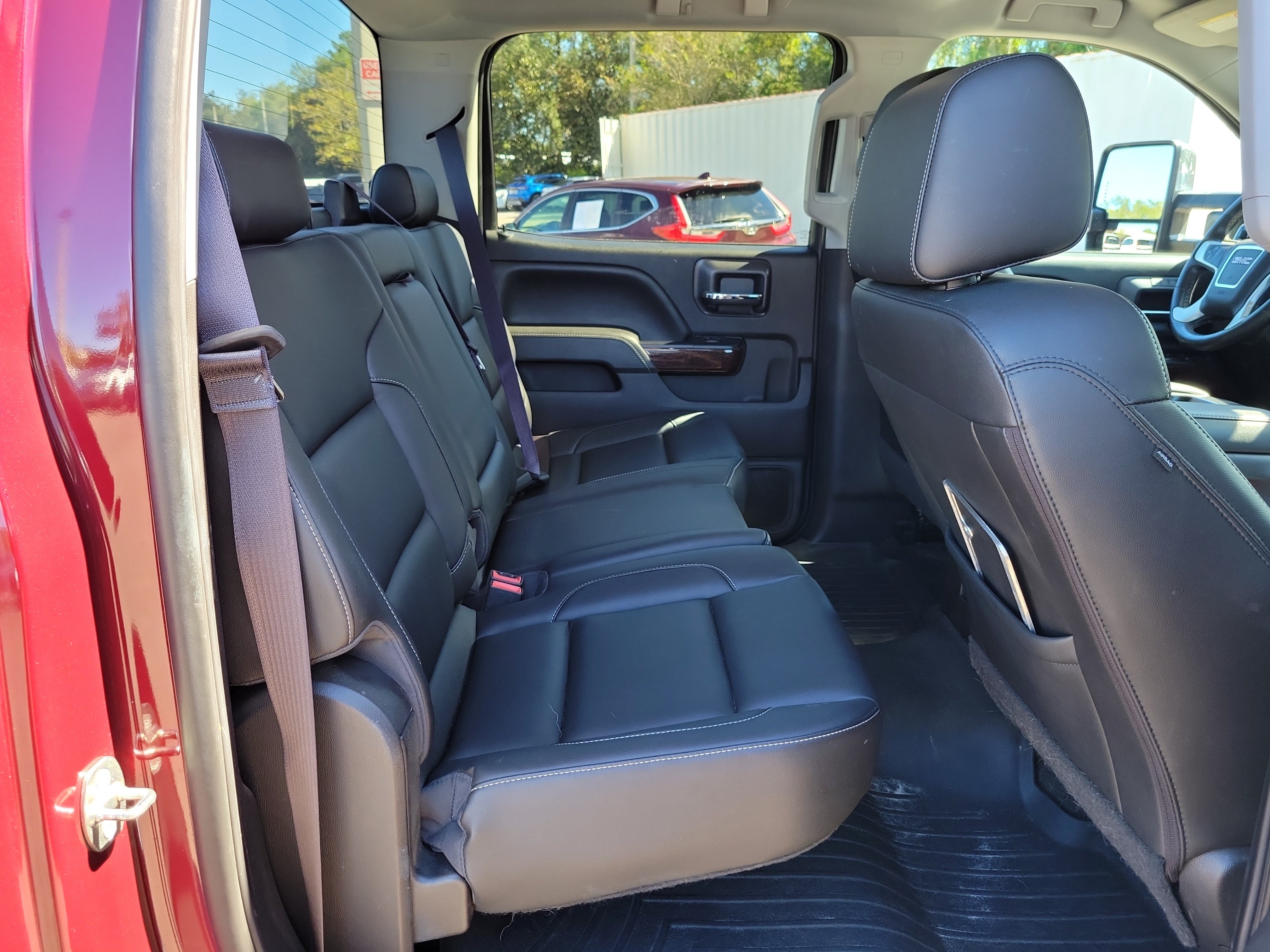 Used 2016 GMC Sierra 2500 SLT w/ Duramax Plus Package AWD/4WD image 10