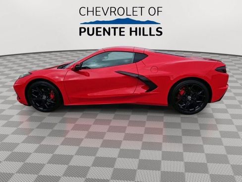 Used 2021 Chevrolet Corvette Stingray Coupe w/ 1LT RWD image 5