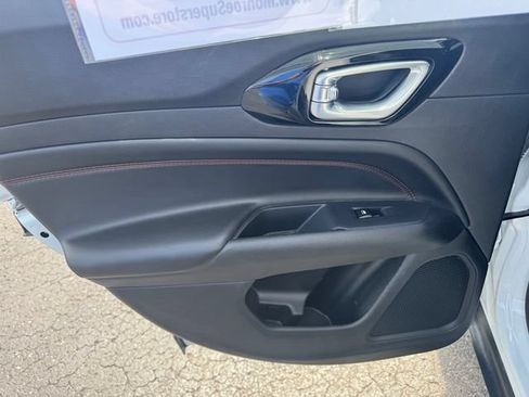 Certified 2025 Jeep Compass Trailhawk AWD/4WD image 18