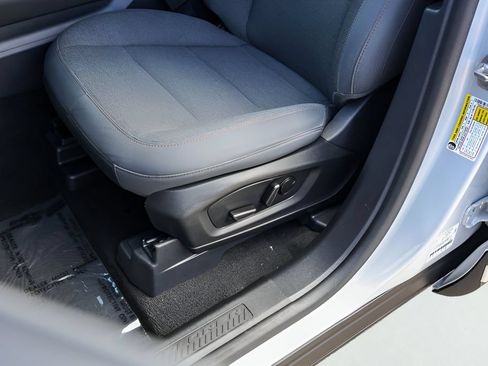Used 2025 Ford Explorer Active RWD image 11