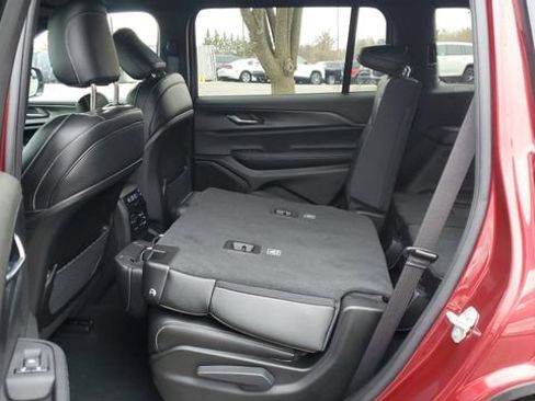 Certified 2024 Jeep Grand Cherokee L Laredo image 22