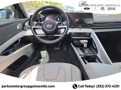 New 2025 Hyundai Elantra Limited image 11