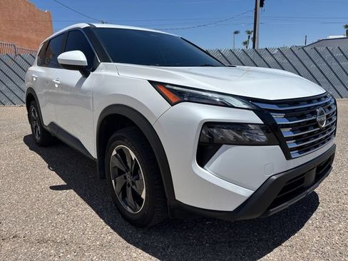 Used 2025 Nissan Rogue SV AWD/4WD image 7