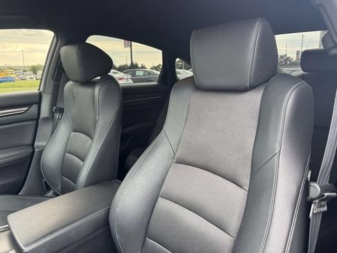 Used 2019 Honda Accord Sport image 12