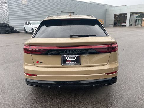 Used 2024 Audi Q8 Prestige AWD/4WD image 7