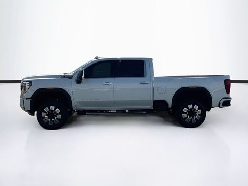 Used 2025 GMC Sierra 3500 Denali w/ Denali Reserve Package AWD/4WD image 8