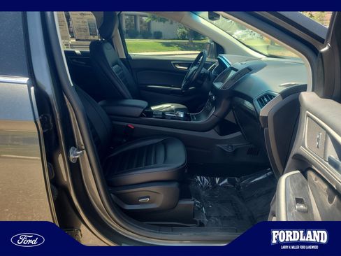 Used 2019 Ford Edge SEL w/ Equipment Group 201A AWD/4WD image 19