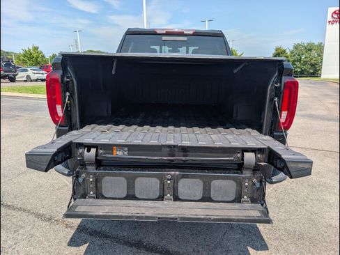Used 2021 GMC Sierra 1500 SLT w/ SLT Premium Plus Package AWD/4WD image 18