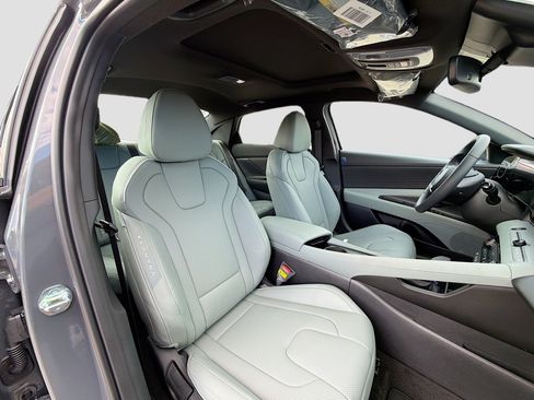 New 2026 Hyundai Elantra Limited image 14