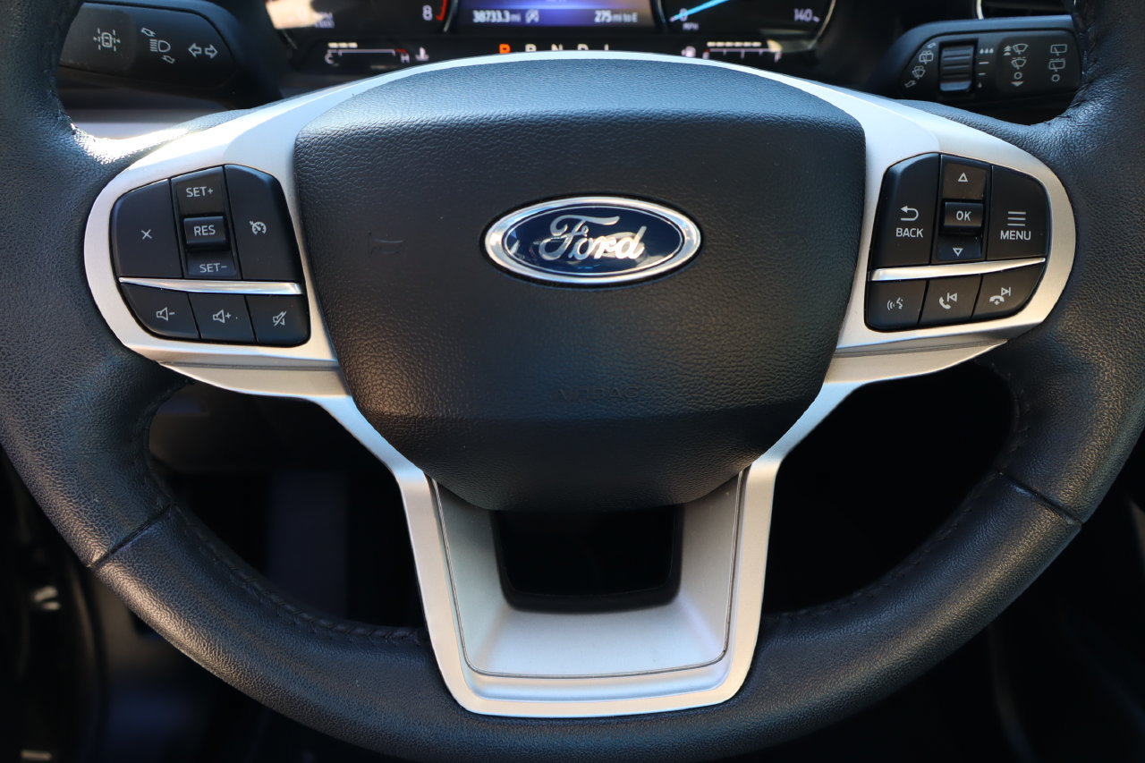 Used 2024 Ford Explorer XLT w/ Equipment Group 202A RWD image 12