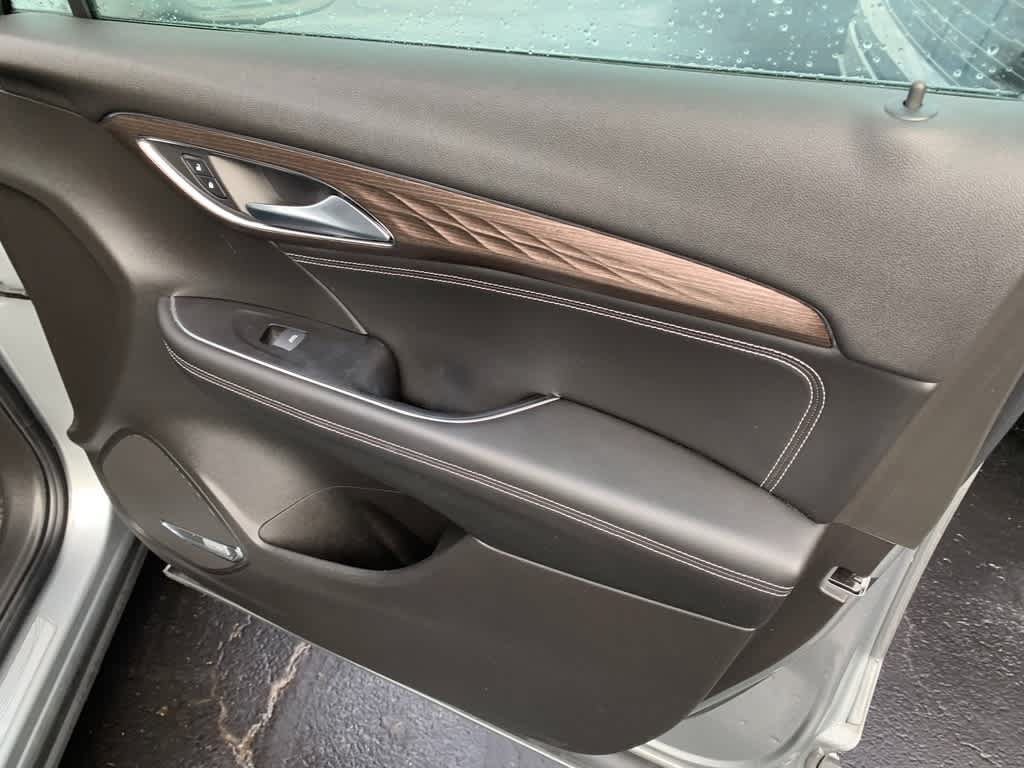 Certified 2023 Buick Envision Avenir AWD/4WD image 17