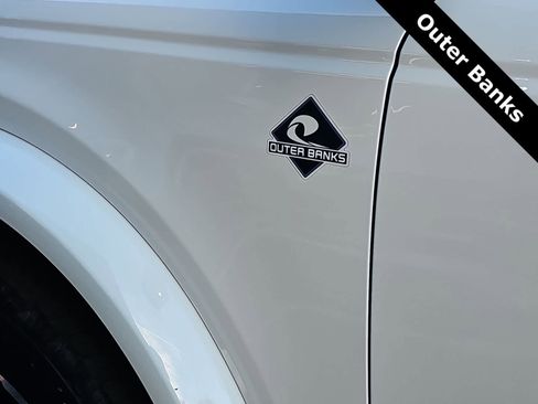 Used 2023 Ford Bronco Outer Banks image 11