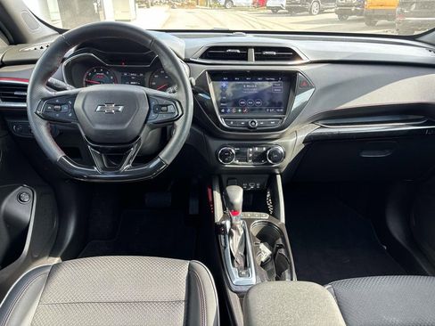 Used 2022 Chevrolet TrailBlazer RS w/ Sun and Liftgate Package image 11