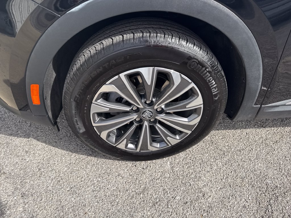 Used 2025 Buick Envision Preferred AWD/4WD image 10
