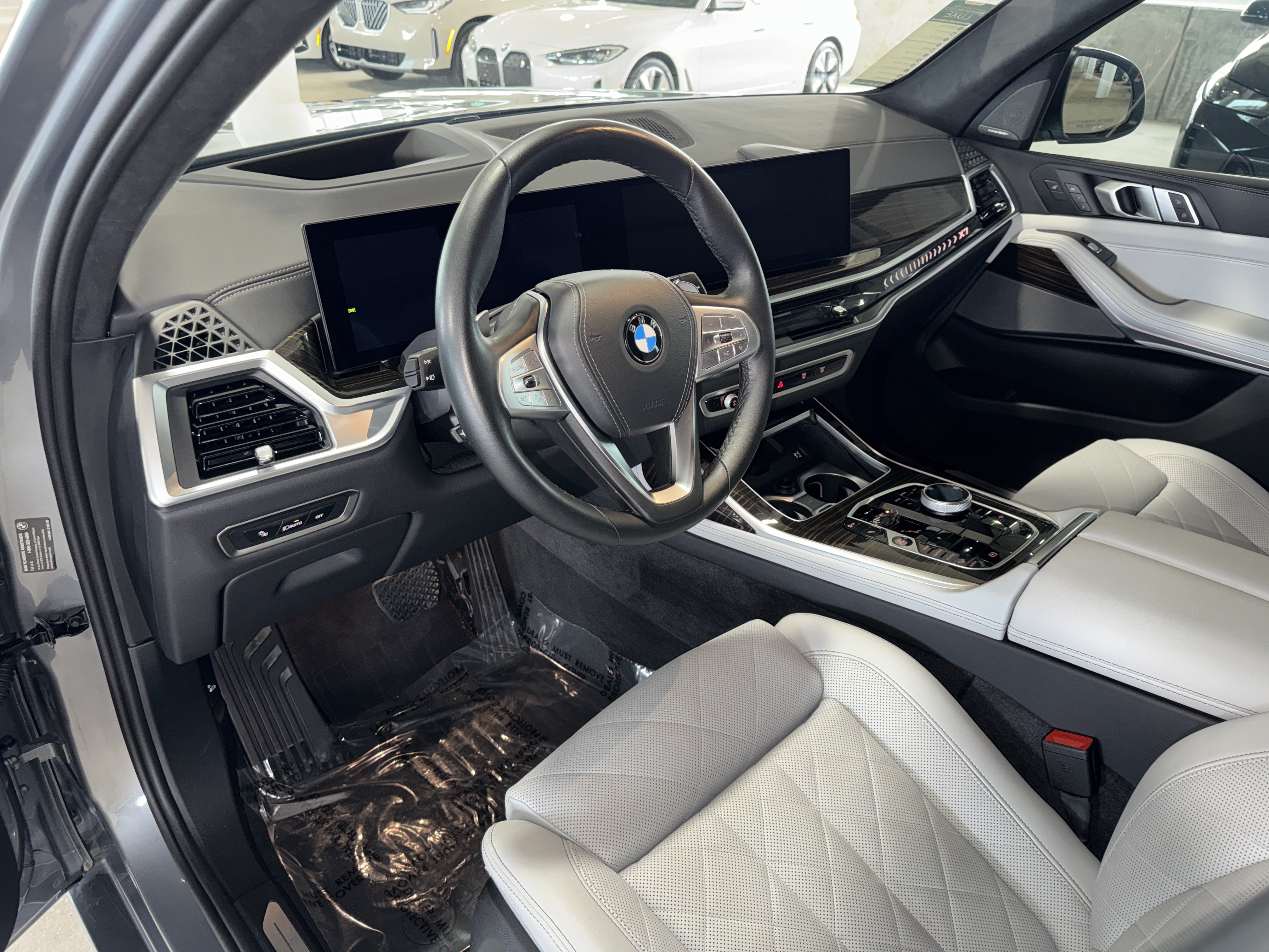 Certified 2025 BMW X7 xDrive40i w/ Executive Package AWD/4WD image 21