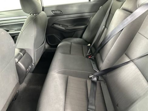 Used 2023 Nissan Altima 2.5 SV FWD image 16