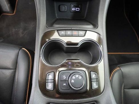 Used 2023 GMC Acadia AT4 w/ Technology Package image 19