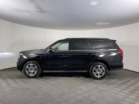 Used 2025 Ford Expedition Active image 3