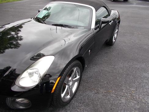 Used 2007 Pontiac Solstice GXP w/ Premium Package RWD image 9